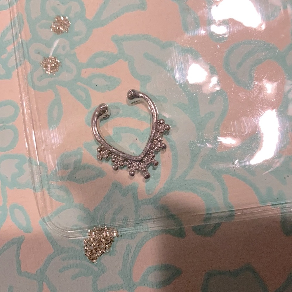FAUX SEPTUM RING - Picture 5 of 7